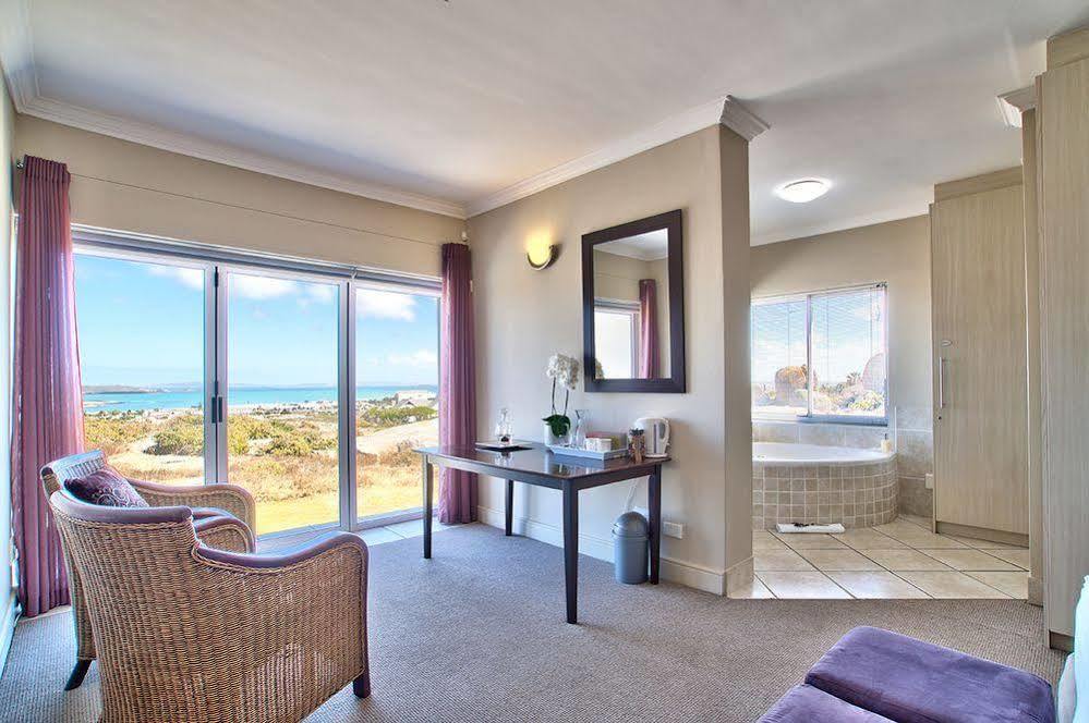 At The Rocks Guesthouse Langebaan Exterior foto